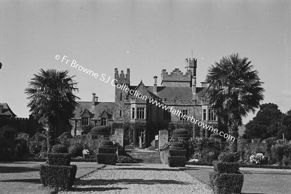 CASTLE & GARDEN STEPS